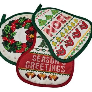Set of 3 Vintage Pot Holders Christmas Themed Wreath Stocking Bell